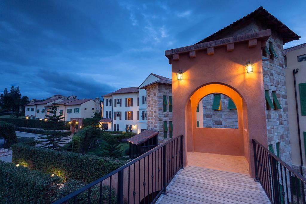 Toscana Town Square Suites Muszi Kültér fotó